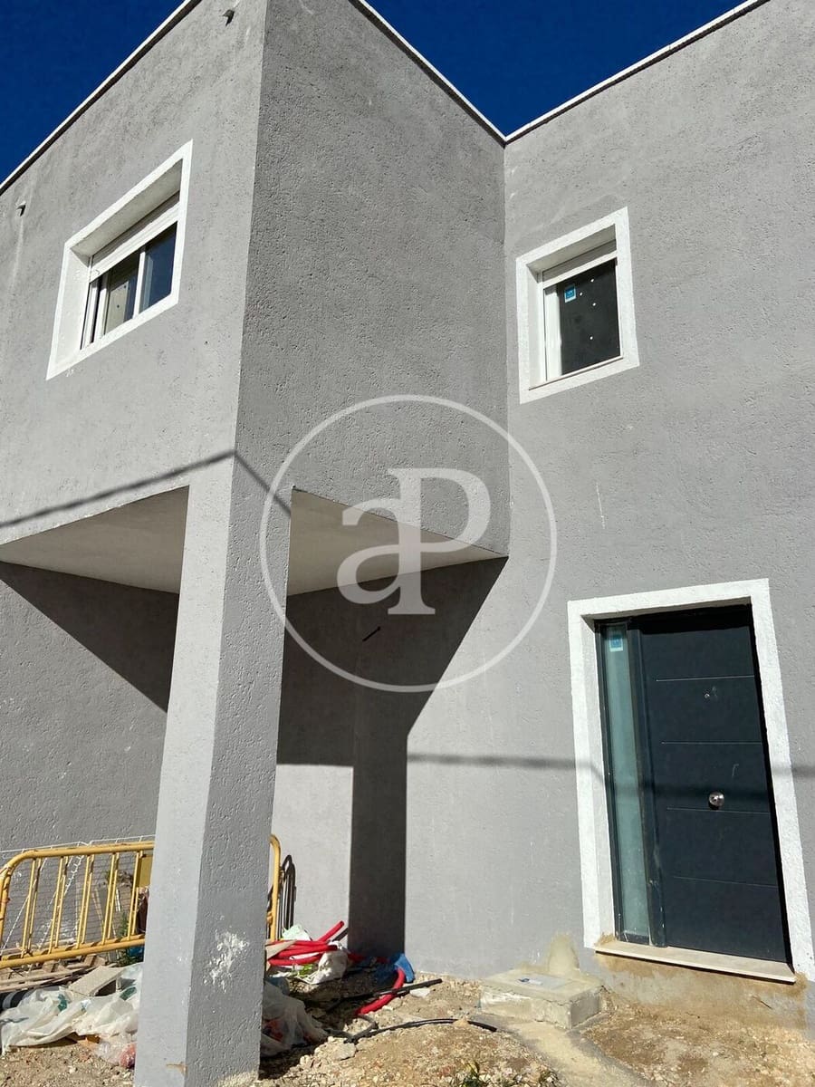 3 sypialnia Willa na sprzedaż w Chiva - 290 000 € (Ref: 9456354)