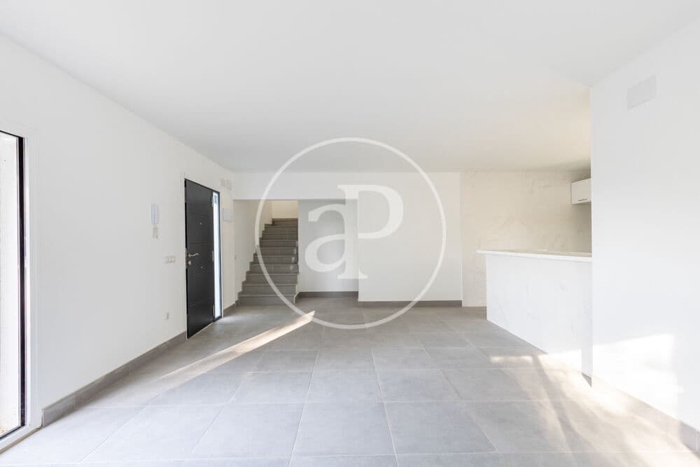 3 soverom Villa til salgs i Chiva - € 290 000 (Ref: 9456354)