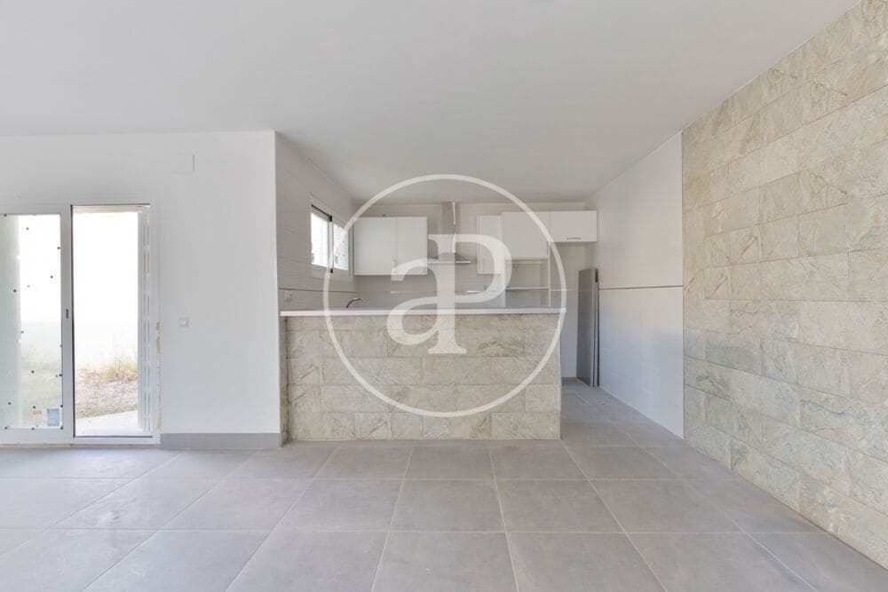 3 slaapkamer Villa te koop in Chiva - € 290.000 (Ref: 9456355)