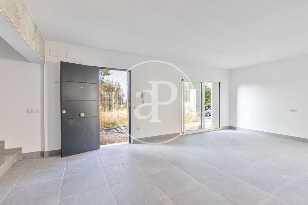 3 slaapkamer Villa te koop in Chiva - € 290.000 (Ref: 9456355)
