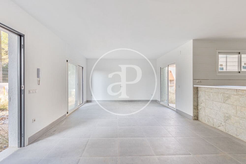 3 slaapkamer Villa te koop in Chiva - € 290.000 (Ref: 9456355)