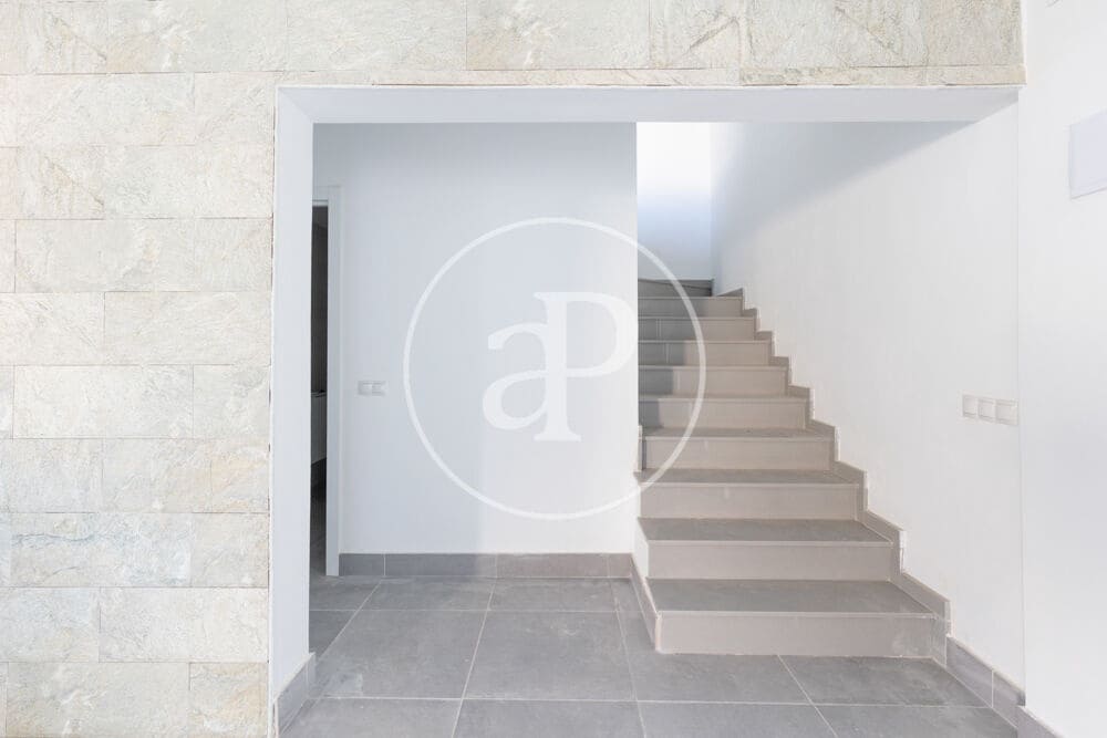 3 slaapkamer Villa te koop in Chiva - € 290.000 (Ref: 9456355)