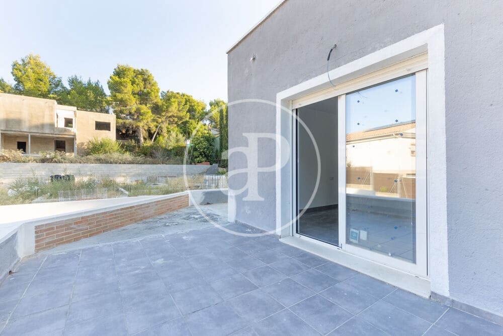 3 slaapkamer Villa te koop in Chiva - € 290.000 (Ref: 9456355)