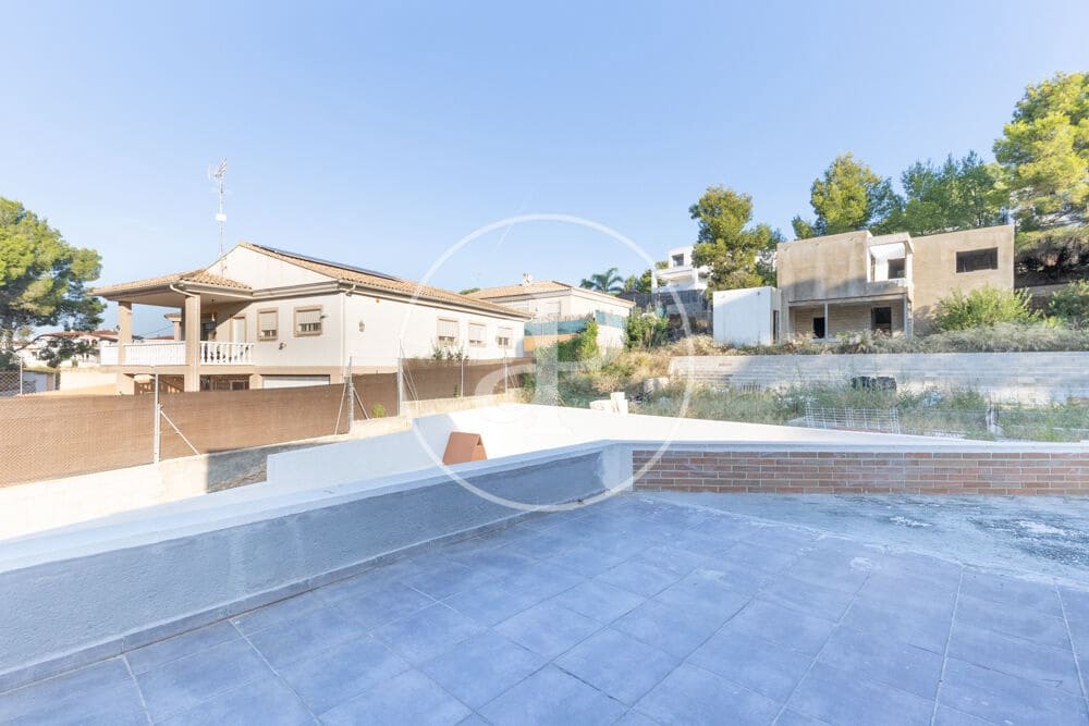 3 slaapkamer Villa te koop in Chiva - € 290.000 (Ref: 9456355)