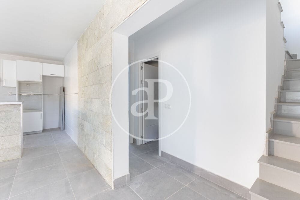 3 slaapkamer Villa te koop in Chiva - € 290.000 (Ref: 9456355)
