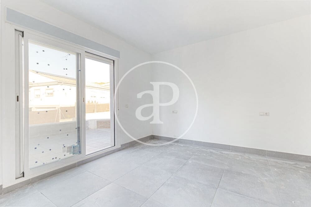 3 slaapkamer Villa te koop in Chiva - € 290.000 (Ref: 9456355)