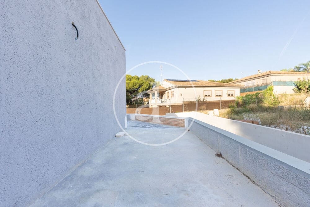 3 slaapkamer Villa te koop in Chiva - € 290.000 (Ref: 9456355)