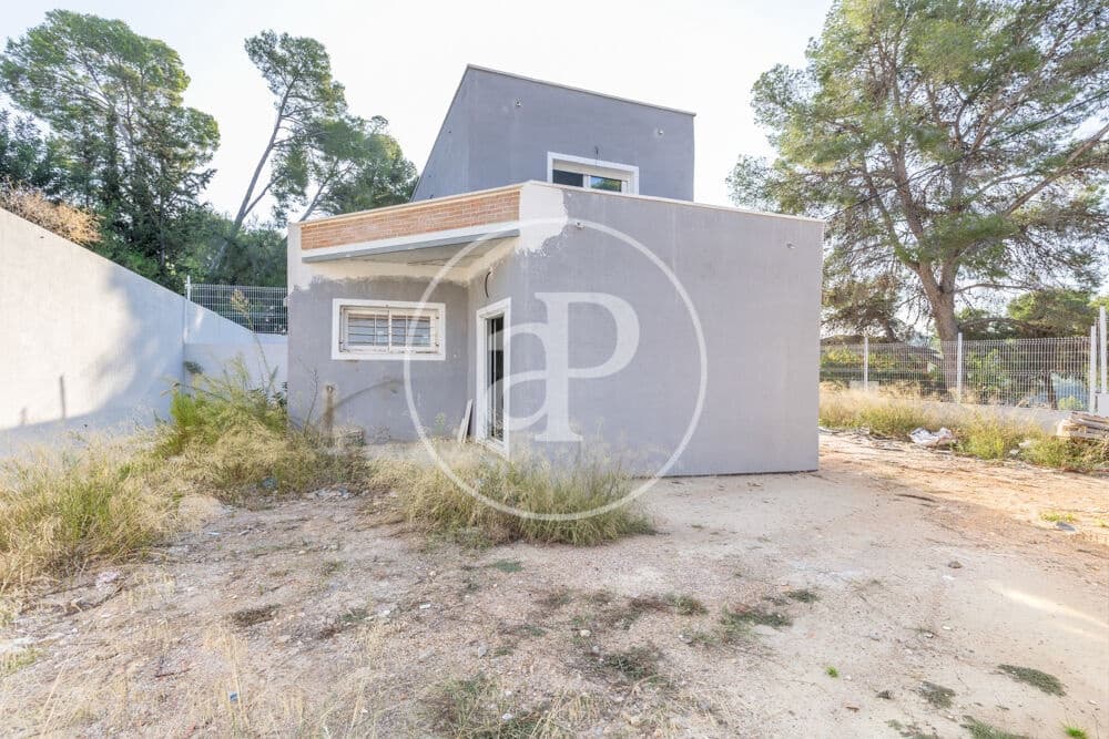 3 slaapkamer Villa te koop in Chiva - € 290.000 (Ref: 9456355)