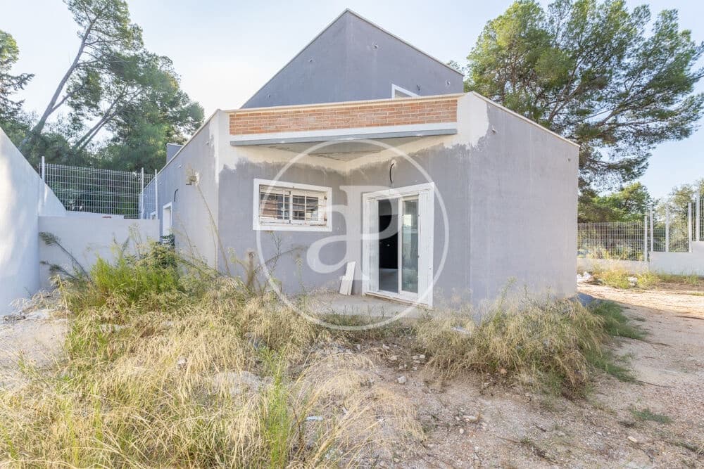 3 slaapkamer Villa te koop in Chiva - € 290.000 (Ref: 9456355)