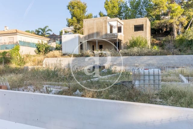 4 sovrum Villa till salu i Chiva - 280 000 € (Ref: 9456356)