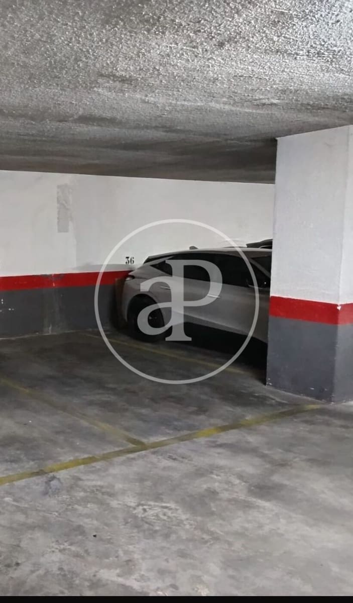 Appartement de 2 chambres à louer à Paterna avec piscine - 1 100 € (Ref: 9462446)