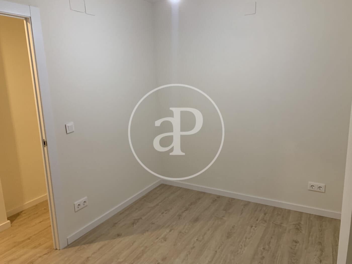 3 sypialnia Apartament do wynajęcia w Miasto Walencja - 1 600 € (Ref: 9462448)