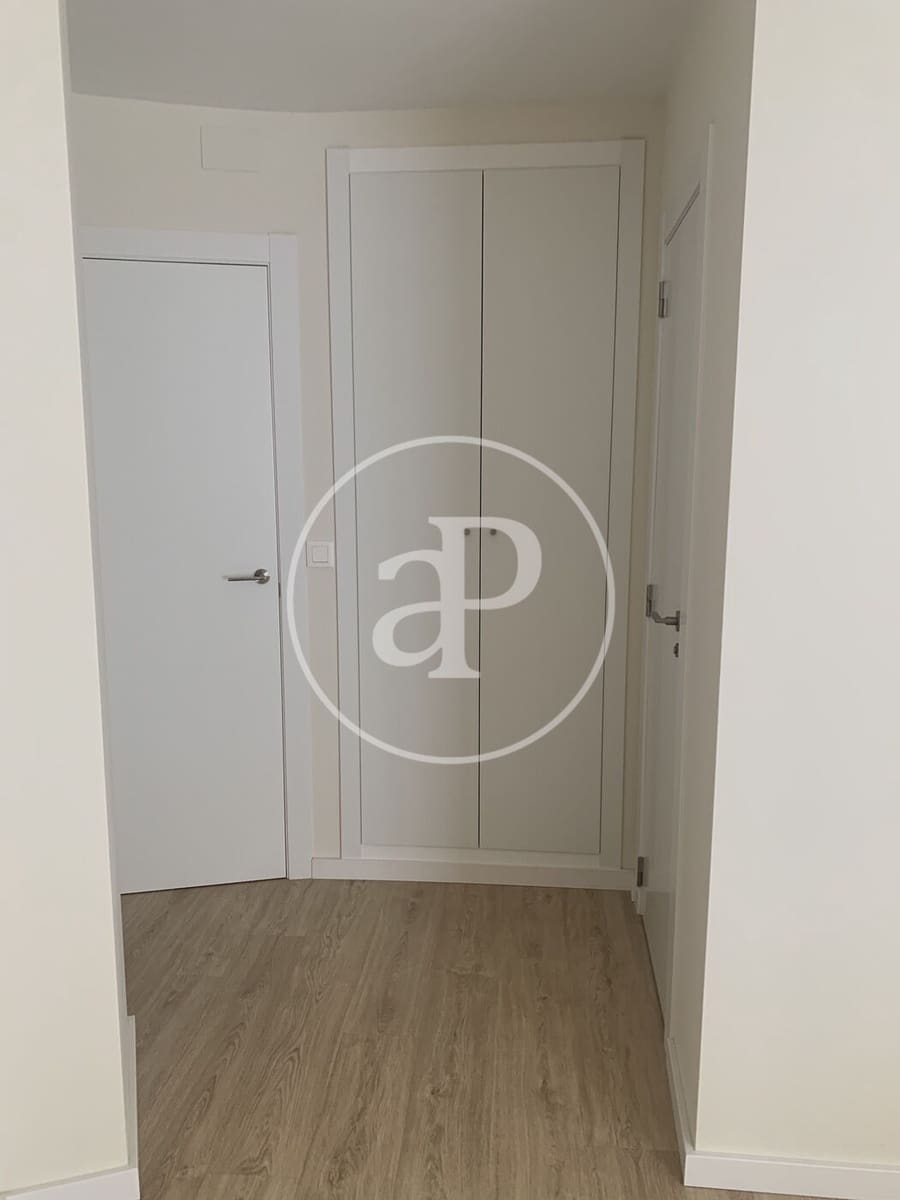 3 sypialnia Apartament do wynajęcia w Miasto Walencja - 1 600 € (Ref: 9462448)
