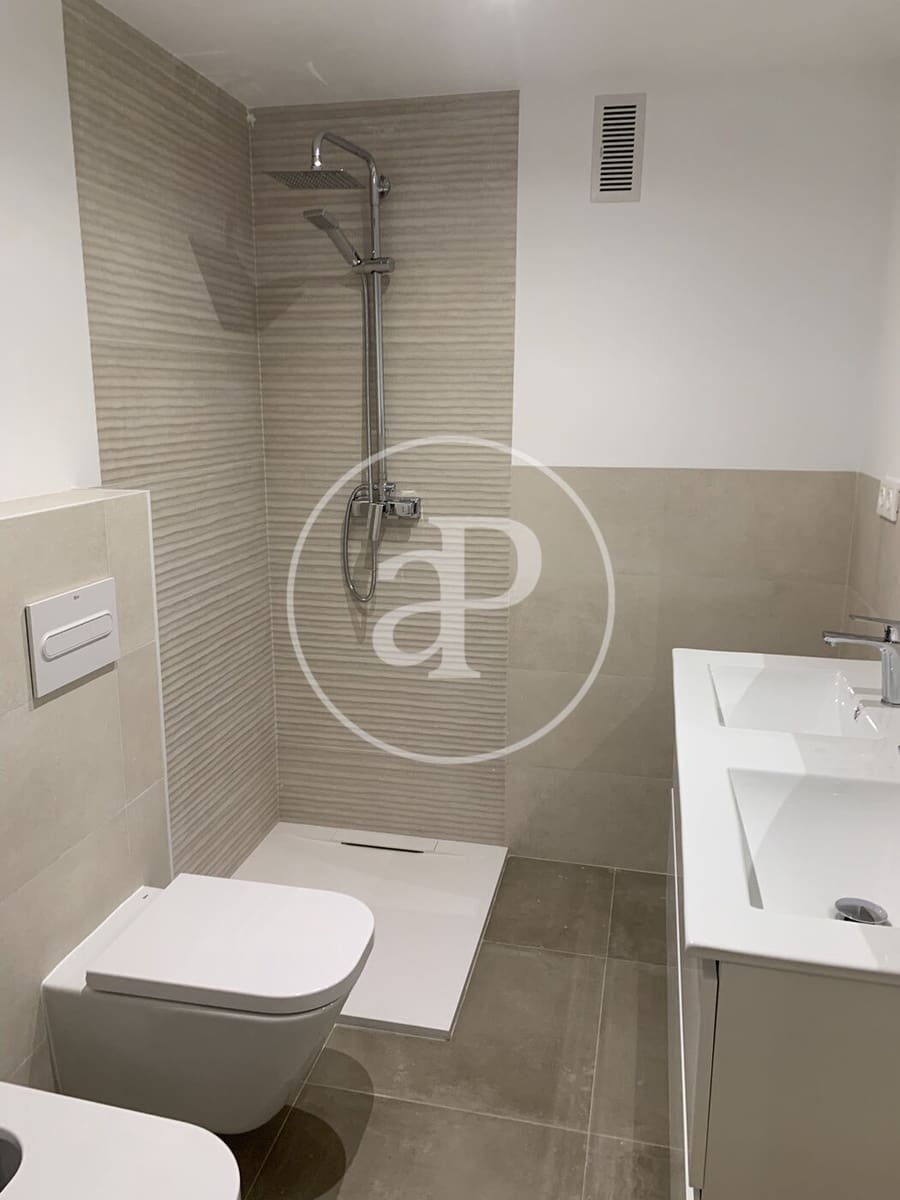 3 sypialnia Apartament do wynajęcia w Miasto Walencja - 1 600 € (Ref: 9462448)