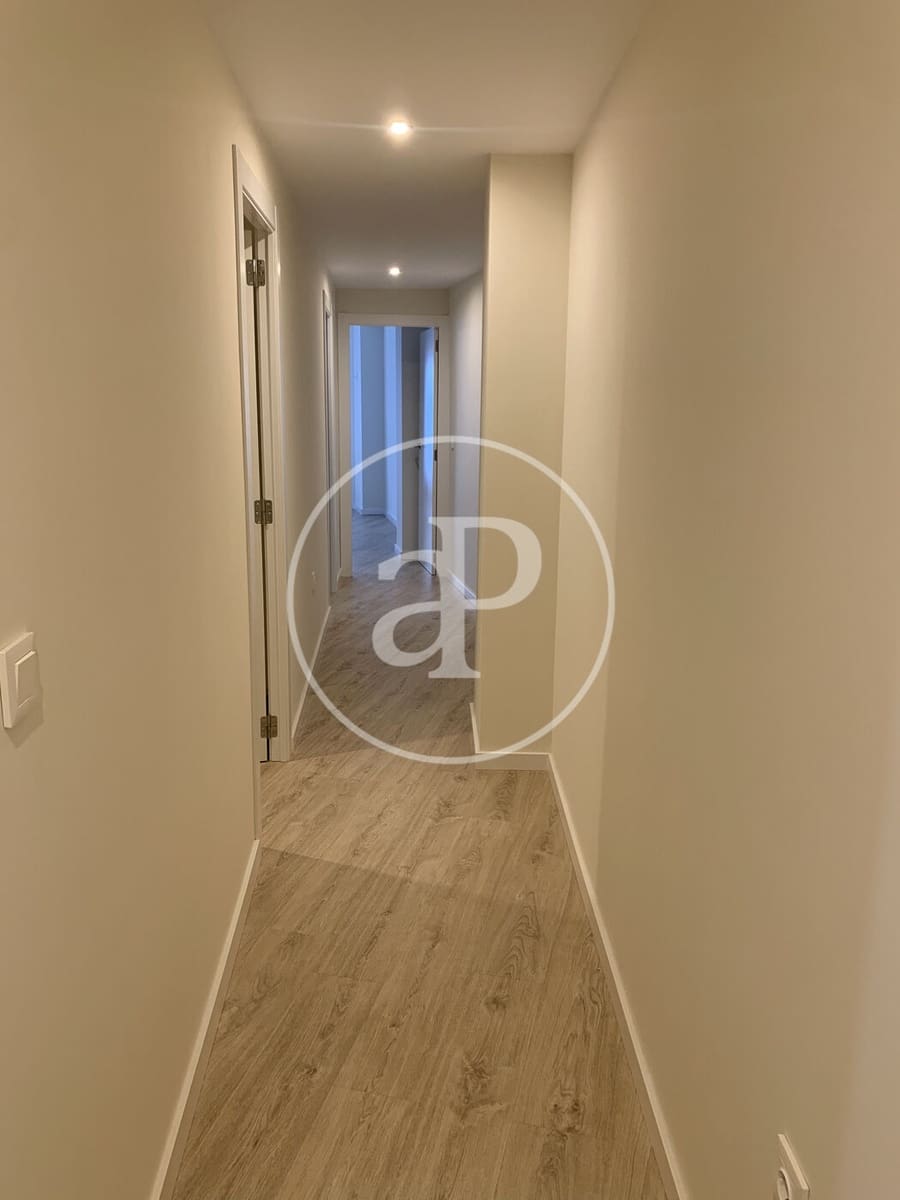 3 sypialnia Apartament do wynajęcia w Miasto Walencja - 1 600 € (Ref: 9462448)