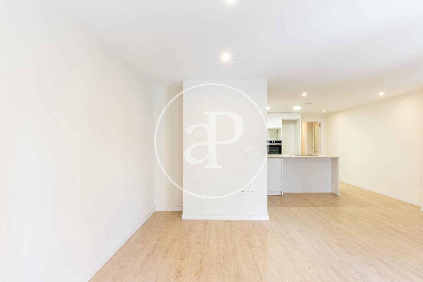 3 bedroom Apartment for rent in Valencia city - € 1,700 (Ref: 9462448)