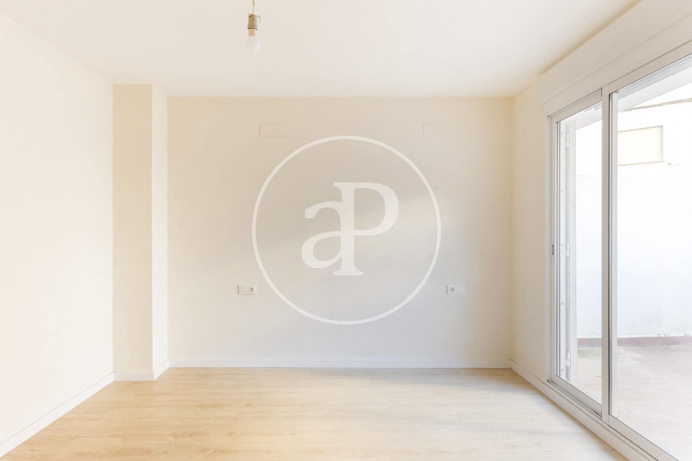 3 bedroom Apartment for rent in Valencia city - € 1,700 (Ref: 9462448)