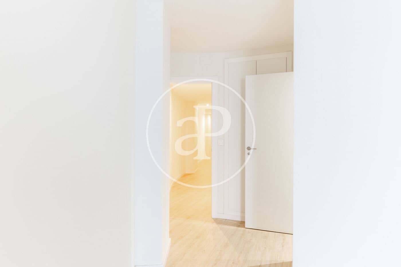 3 bedroom Apartment for rent in Valencia city - € 1,700 (Ref: 9462448)