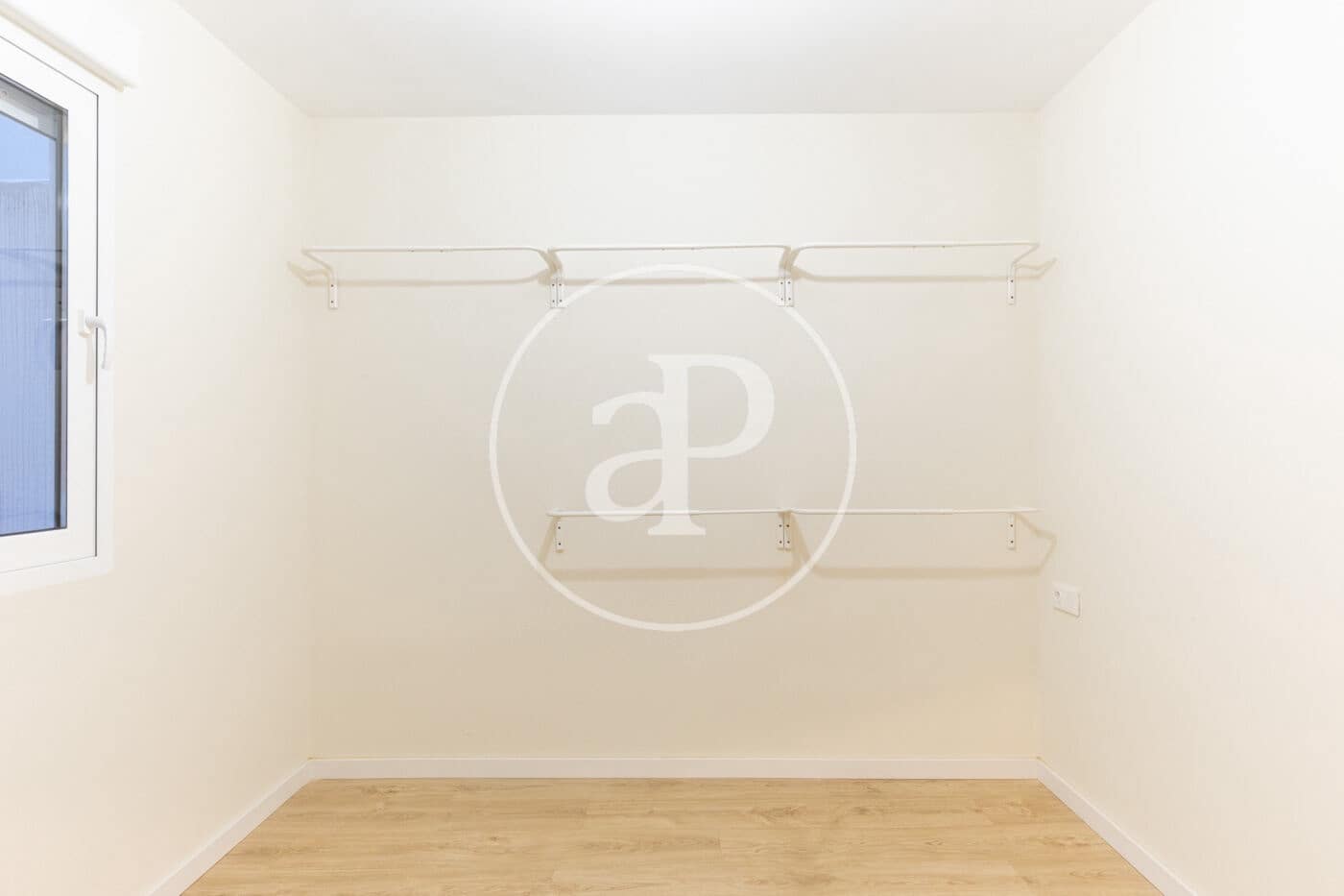 3 bedroom Apartment for rent in Valencia city - € 1,700 (Ref: 9462448)