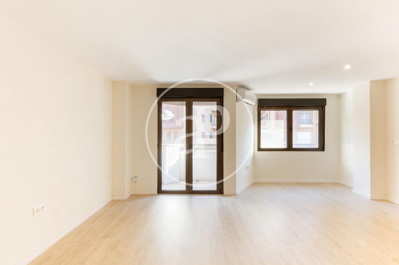 3 bedroom Apartment for rent in Valencia city - € 1,700 (Ref: 9462448)
