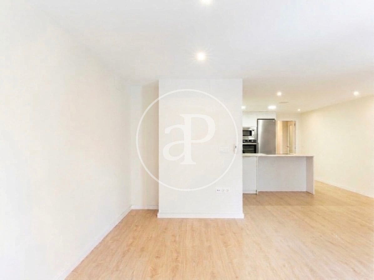 3 bedroom Apartment for rent in Valencia city - € 1,700 (Ref: 9462448)