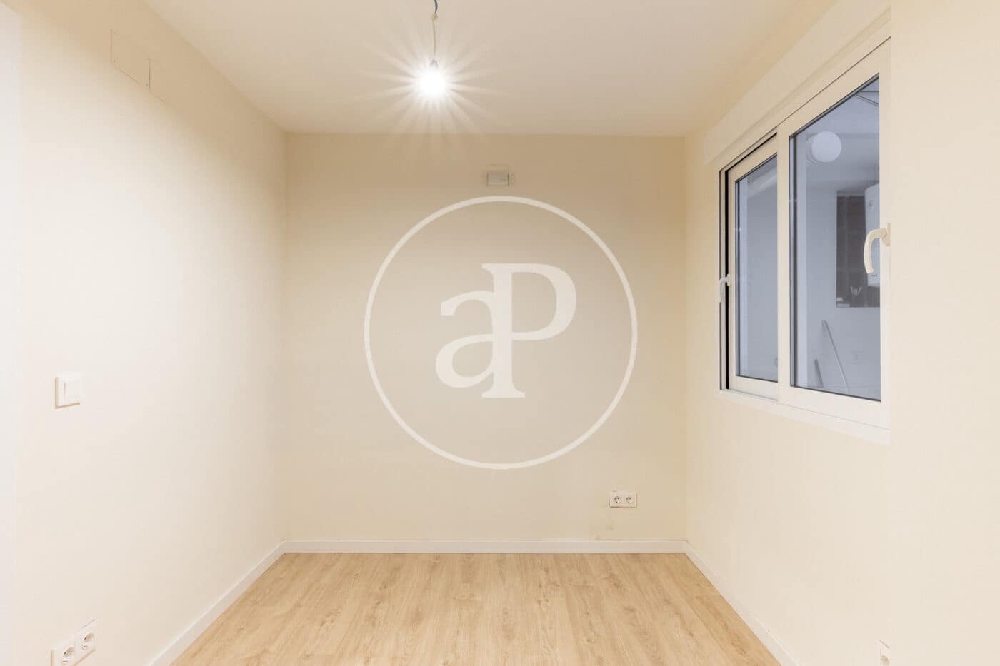 3 bedroom Apartment for rent in Valencia city - € 1,600 (Ref: 9462448)