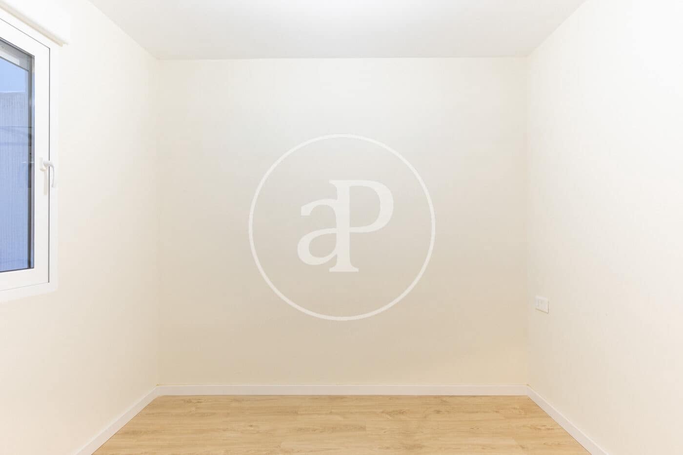 3 bedroom Apartment for rent in Valencia city - € 1,600 (Ref: 9462448)
