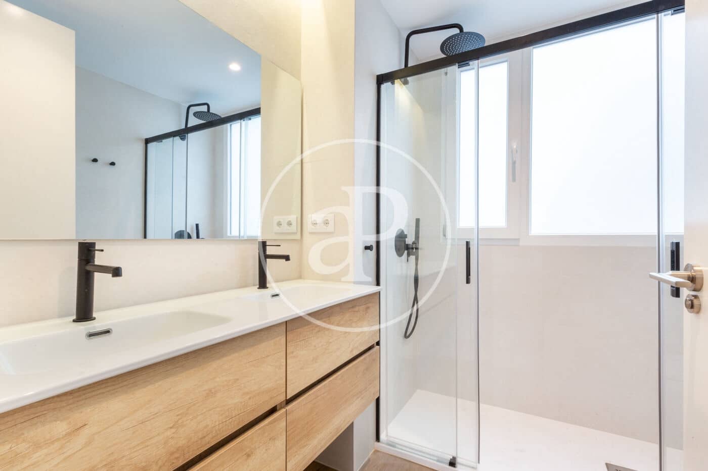 3 makuuhuone Huoneisto vuokrattavana paikassa Valencia kaupunki - 2 900 € (Ref: 9462449)