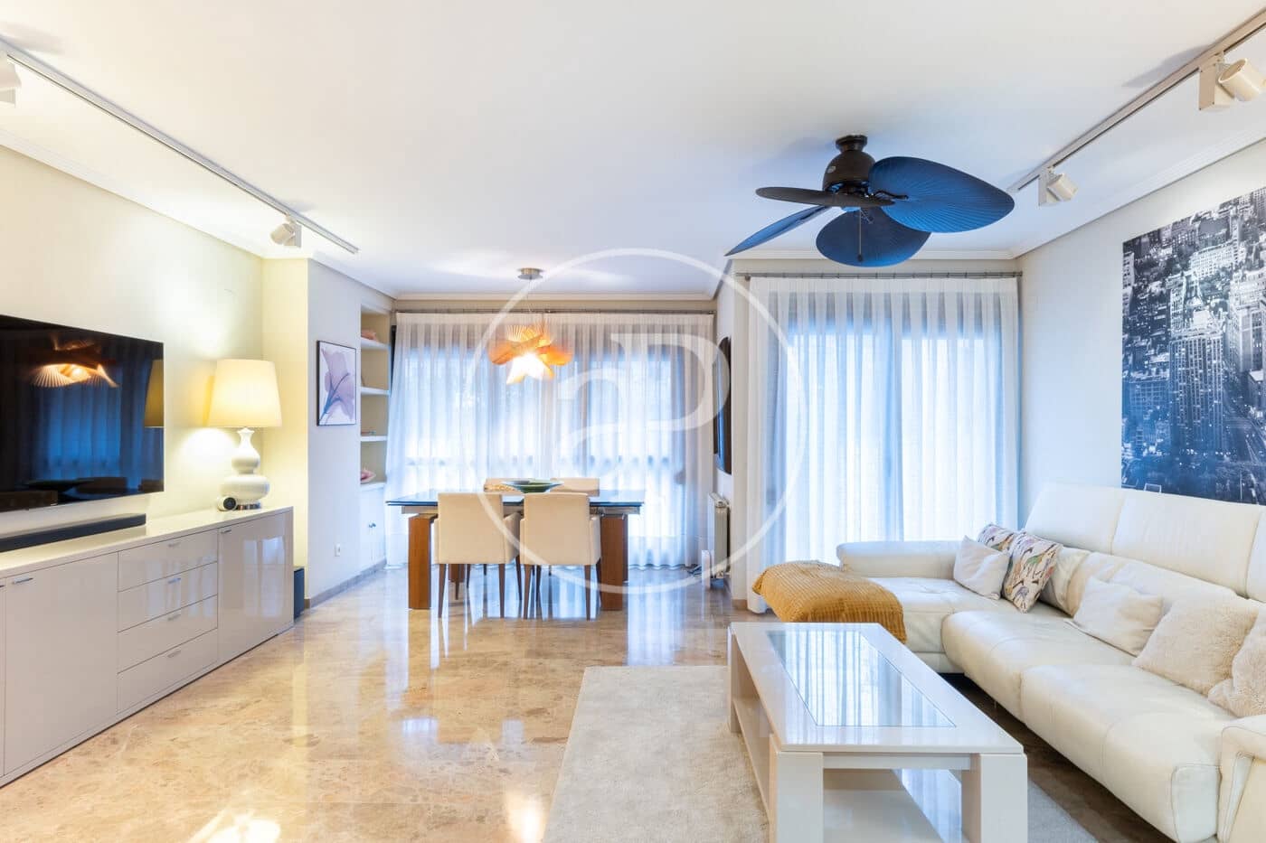 4 bedroom Apartment for rent in Valencia city with pool - € 3,500 (Ref: 9465655)