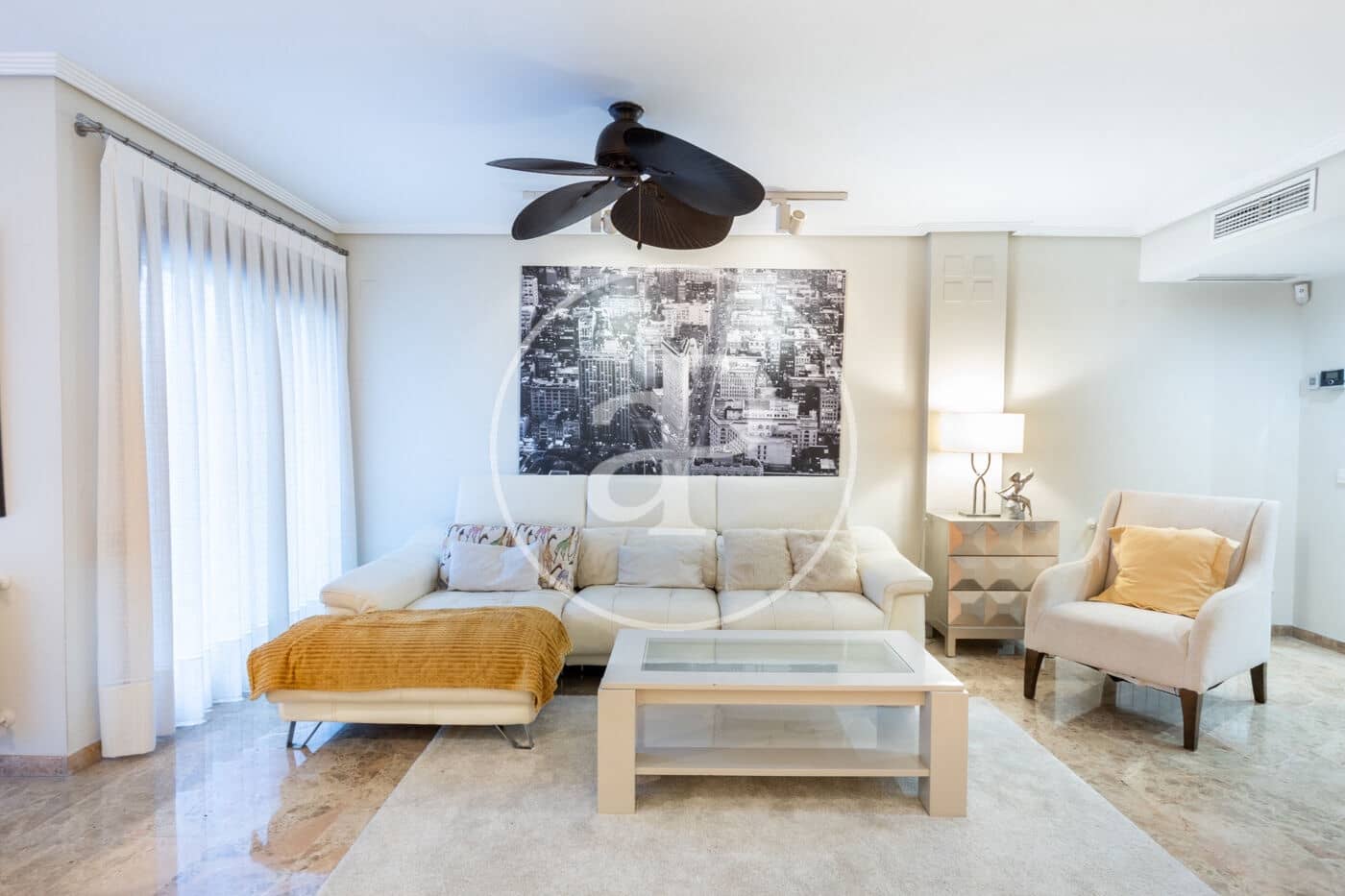 4 bedroom Apartment for rent in Valencia city with pool - € 3,500 (Ref: 9465655)