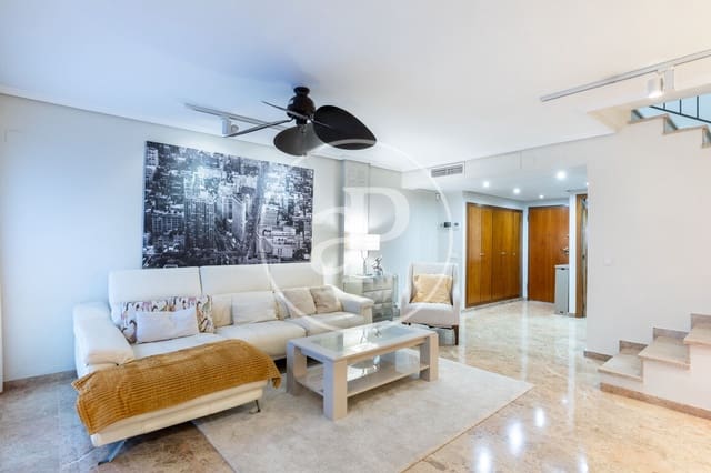 4 bedroom Apartment for rent in Sant Llorens, Valencia city with pool - € 3,500 (Ref: 9465655)