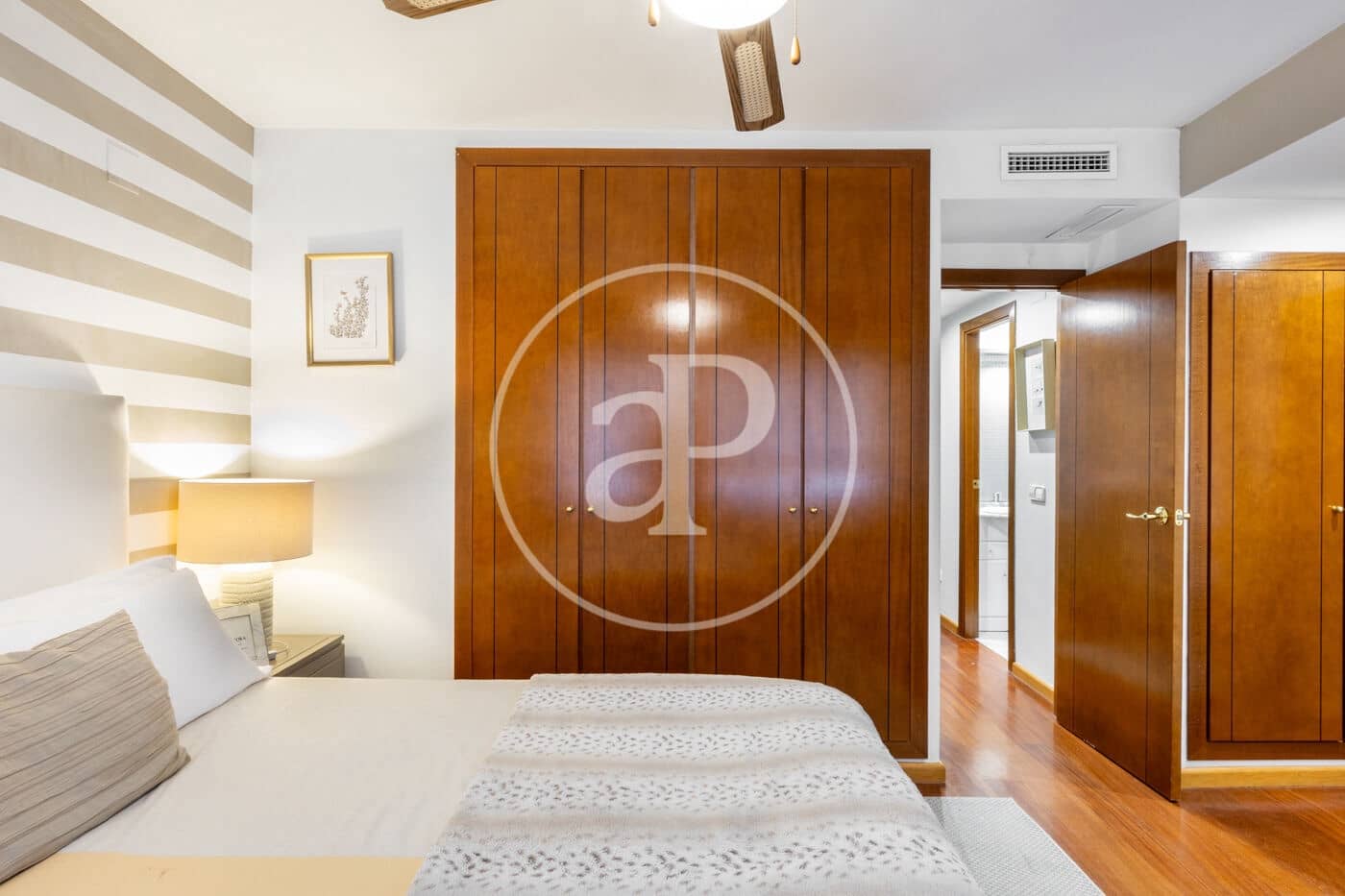 4 bedroom Apartment for rent in Valencia city with pool - € 3,500 (Ref: 9465655)