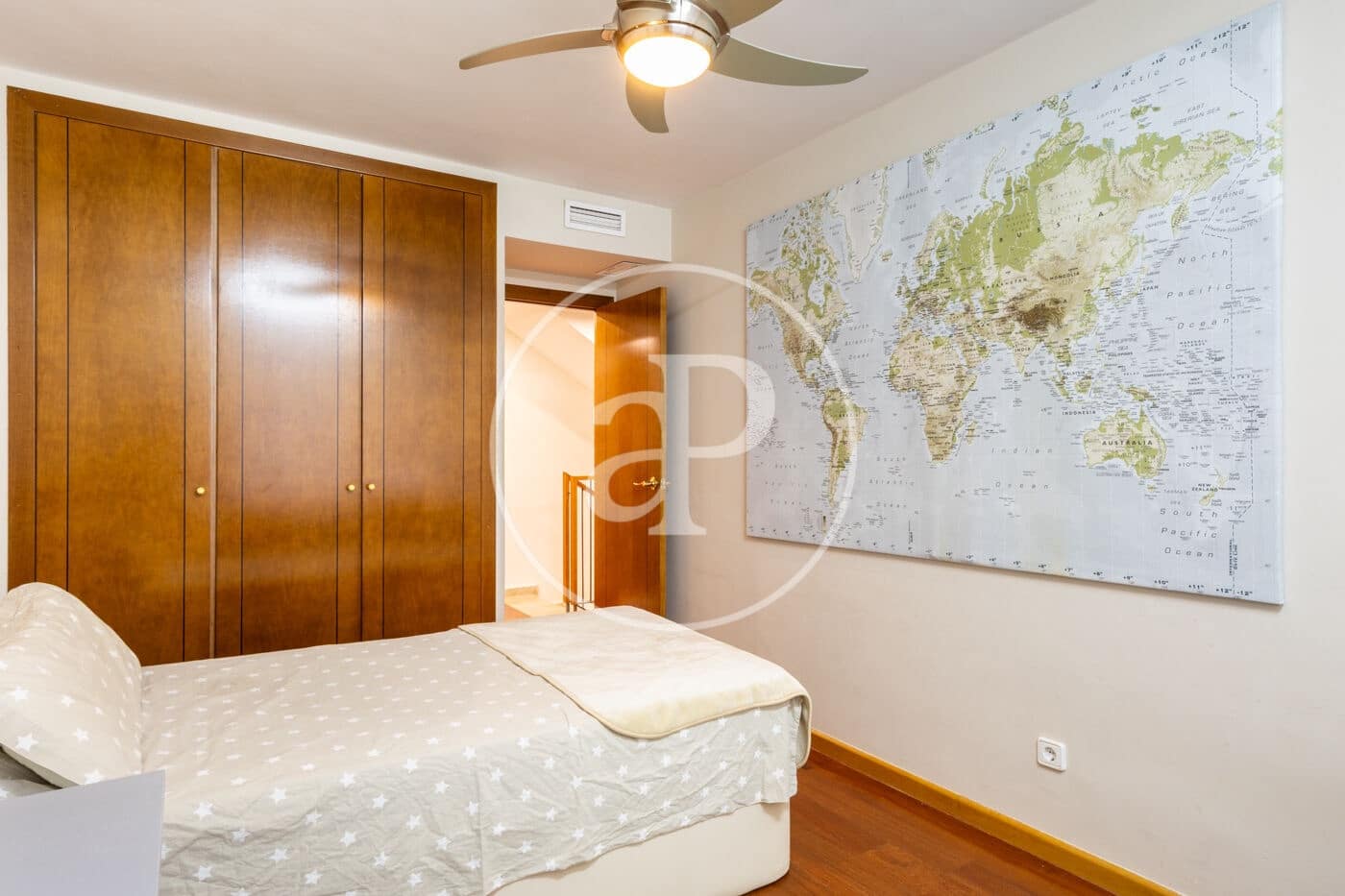 4 bedroom Apartment for rent in Valencia city with pool - € 3,500 (Ref: 9465655)