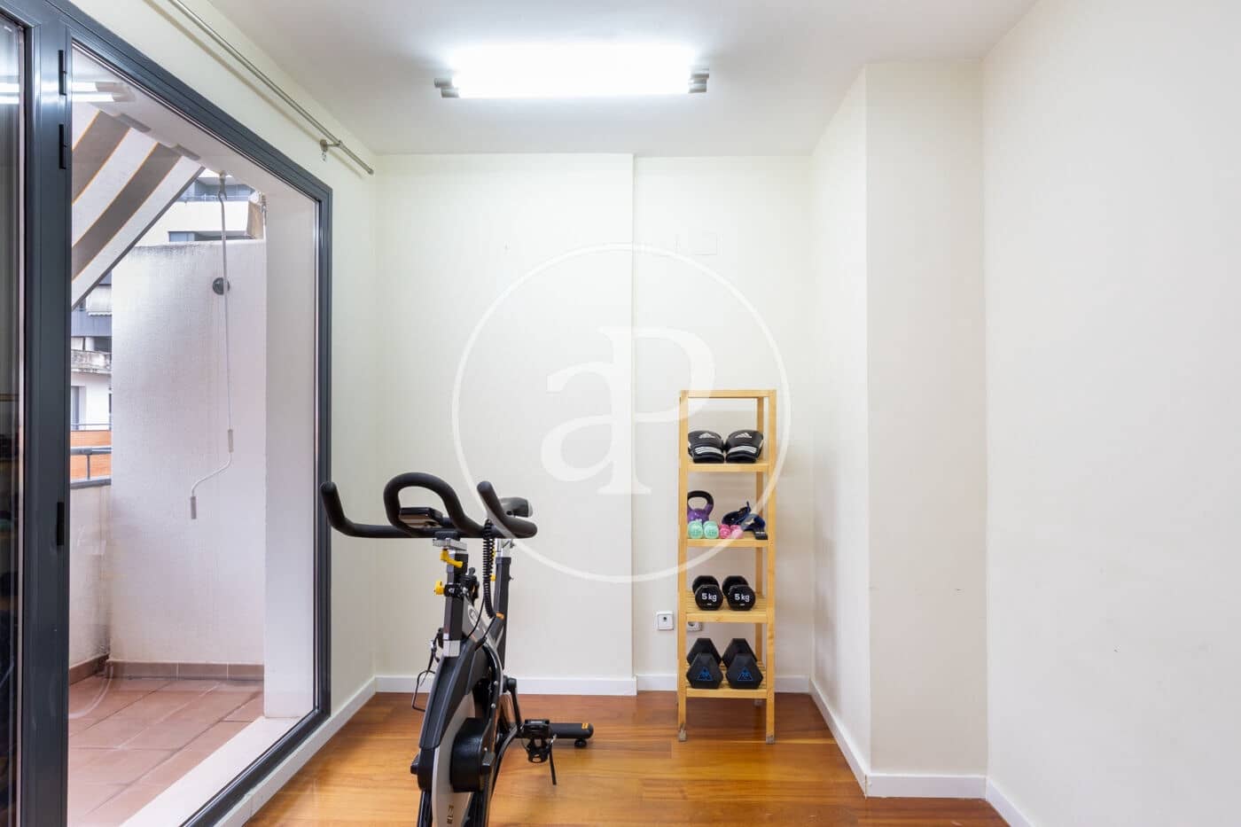 4 bedroom Apartment for rent in Valencia city with pool - € 3,500 (Ref: 9465655)