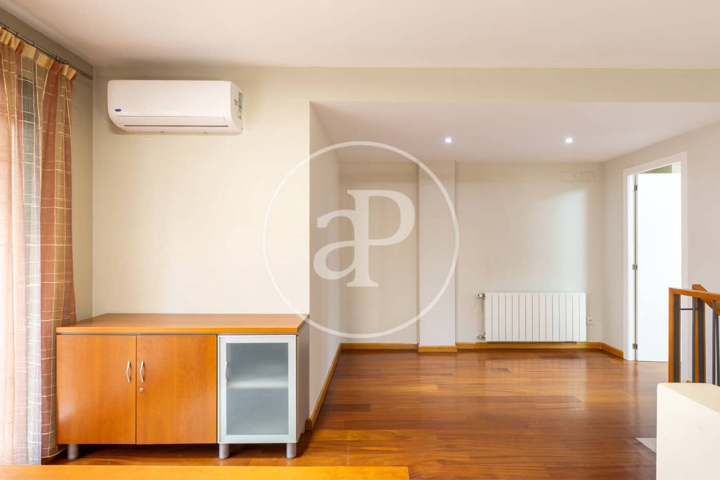 4 bedroom Apartment for rent in Valencia city with pool - € 3,500 (Ref: 9465655)