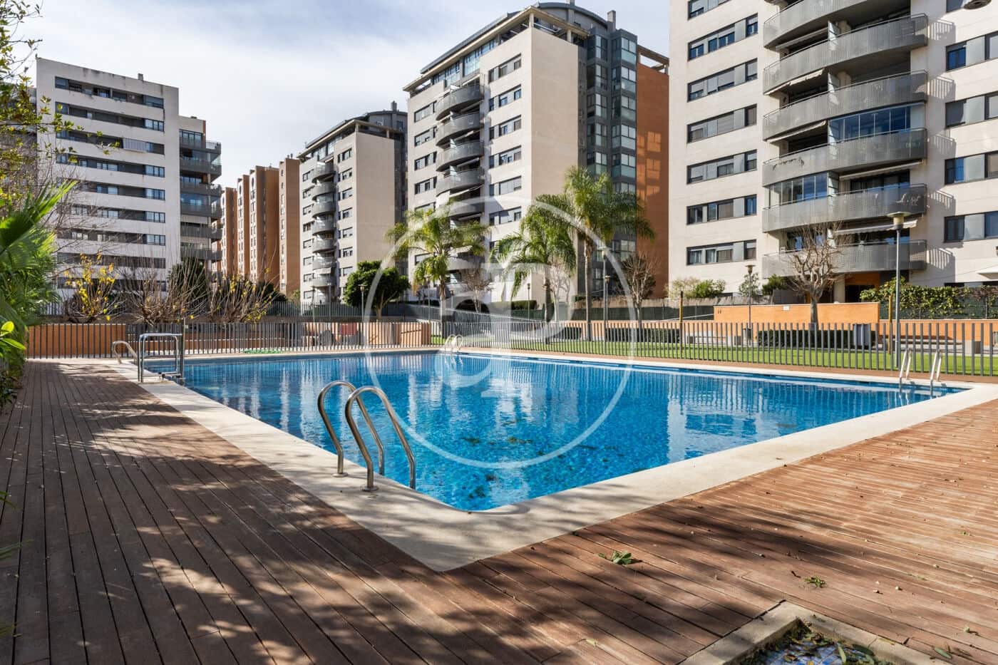 4 bedroom Apartment for rent in Valencia city with pool - € 3,500 (Ref: 9465655)
