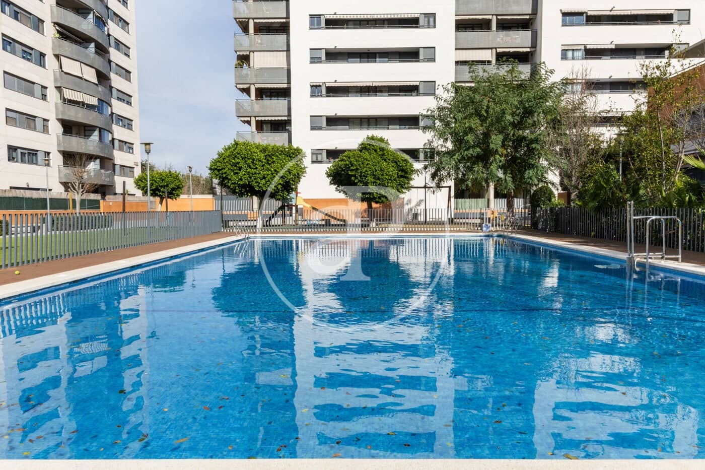 4 bedroom Apartment for rent in Valencia city with pool - € 3,500 (Ref: 9465655)