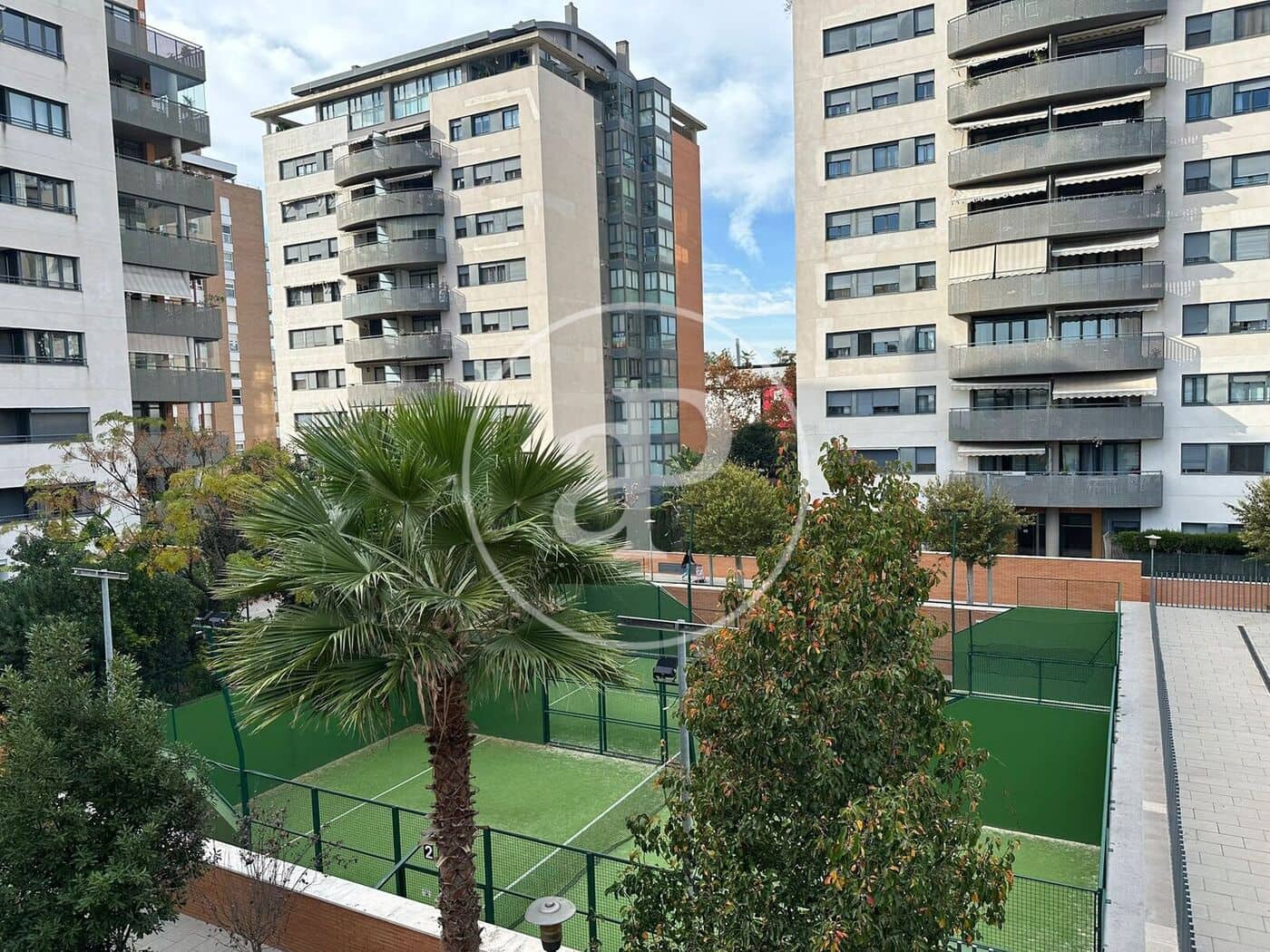 4 bedroom Apartment for rent in Valencia city with pool - € 3,500 (Ref: 9465655)