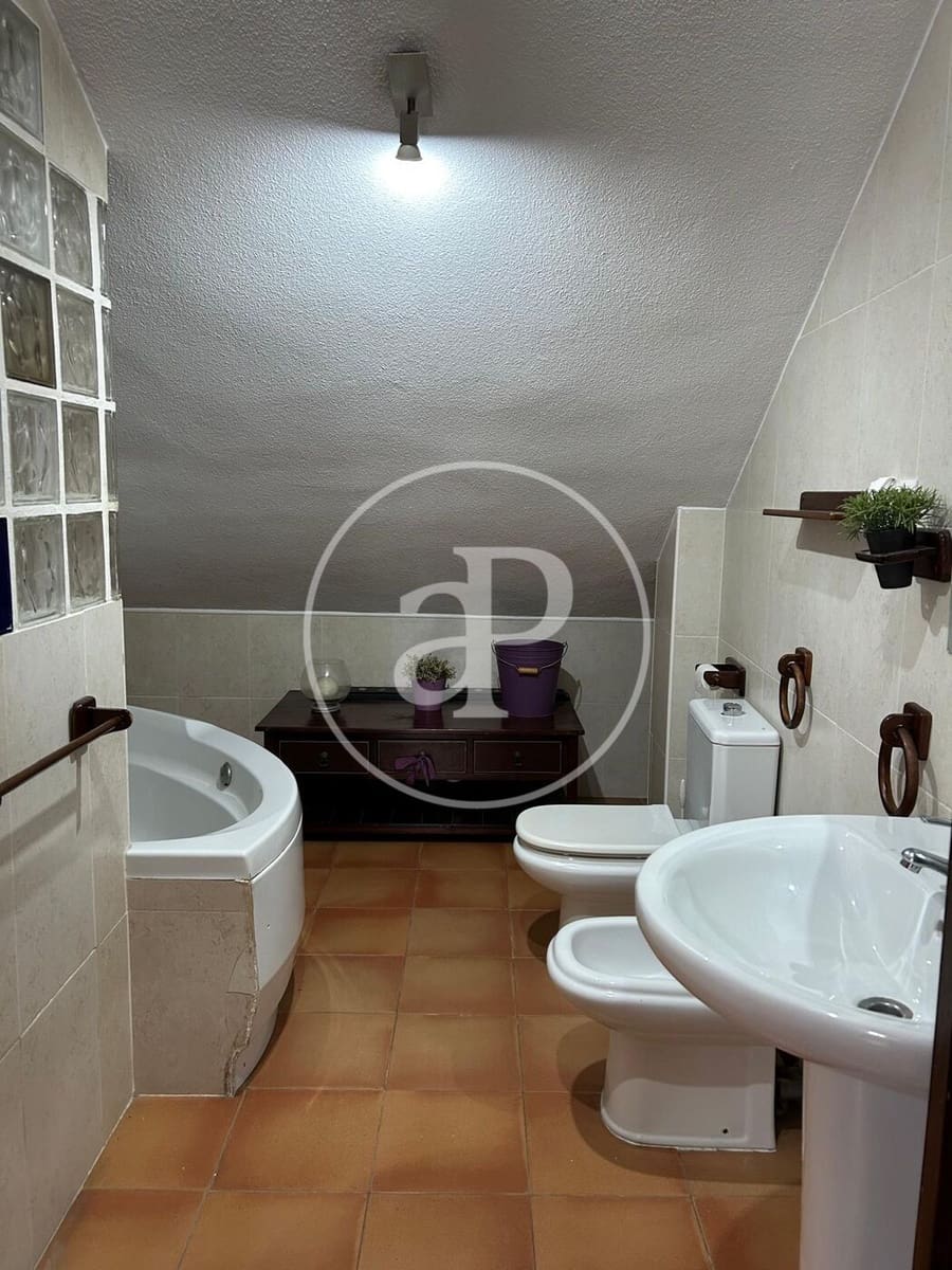 3 Zimmer Penthouse zu vermieten in Valencia Stadt - 1.350 € (Ref: 9465656)