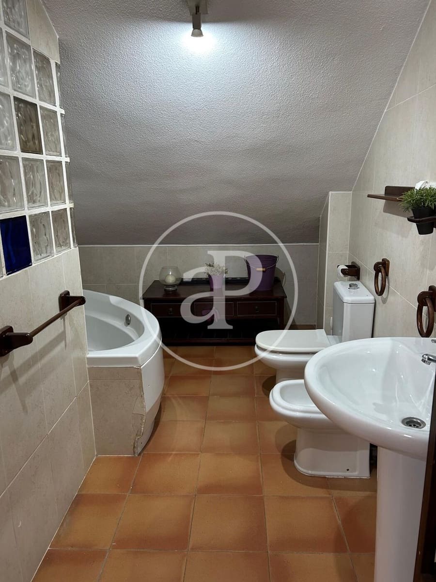 3 Zimmer Penthouse zu vermieten in Valencia Stadt - 1.350 € (Ref: 9465656)