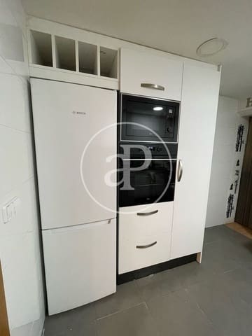 3 makuuhuone Huoneisto vuokrattavana paikassa Patraix, Valencia kaupunki - 1 500 € (Ref: 9465657)
