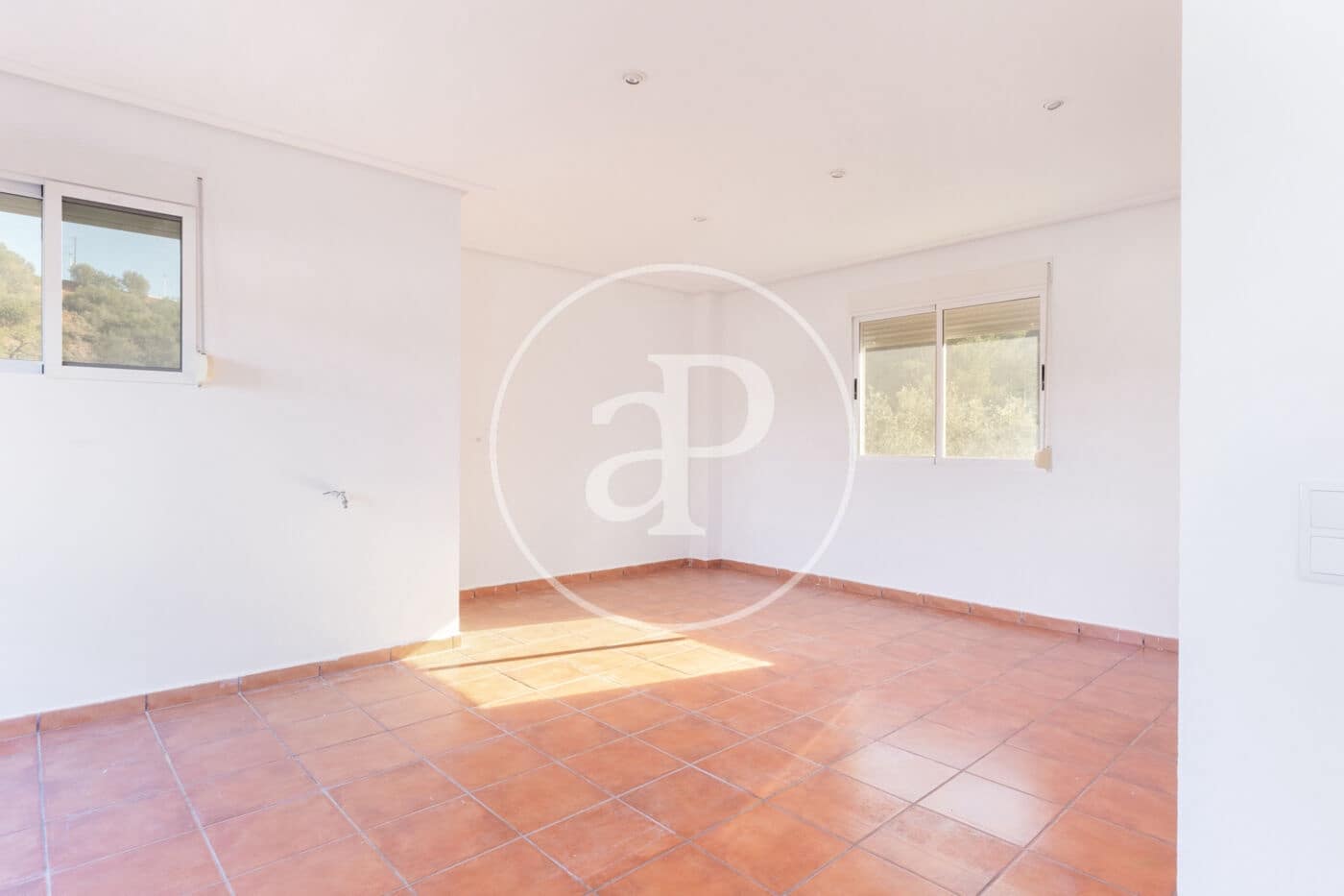 Villa/Maison de 5 chambres à louer à Naquera - 1 200 € (Ref: 9465659)