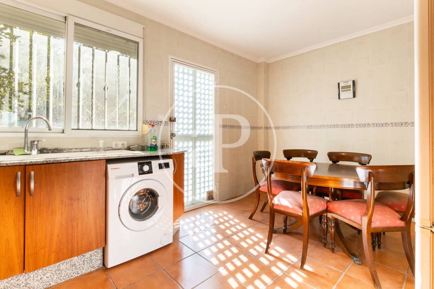 Villa/Maison de 5 chambres à louer à Naquera - 1 200 € (Ref: 9465659)