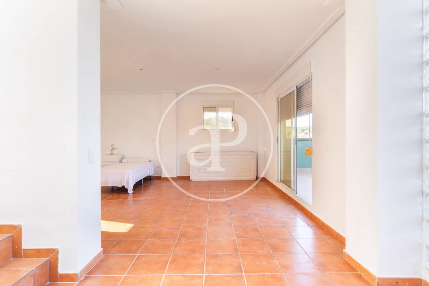 Villa/Maison de 5 chambres à louer à Naquera - 1 200 € (Ref: 9465659)