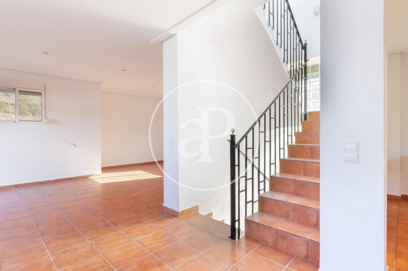 Villa/Maison de 5 chambres à louer à Naquera - 1 200 € (Ref: 9465659)