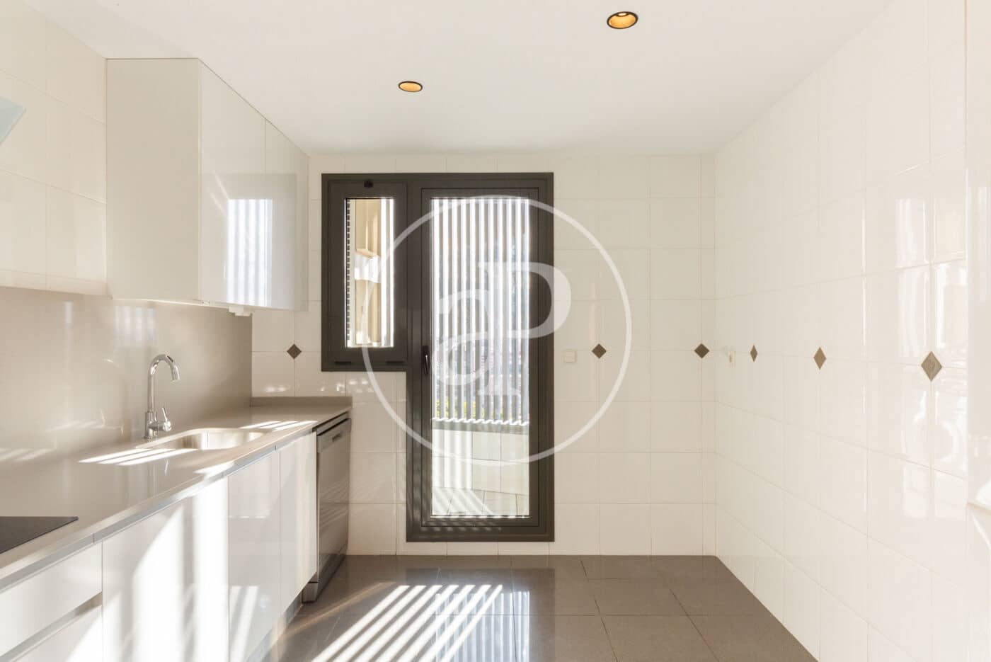 3 quarto Apartamento para arrendar em Valencia cidade - 1 850 € (Ref: 9465660)