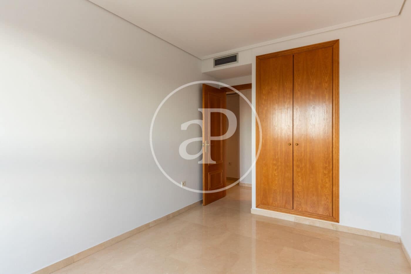 3 quarto Apartamento para arrendar em Valencia cidade - 1 850 € (Ref: 9465660)