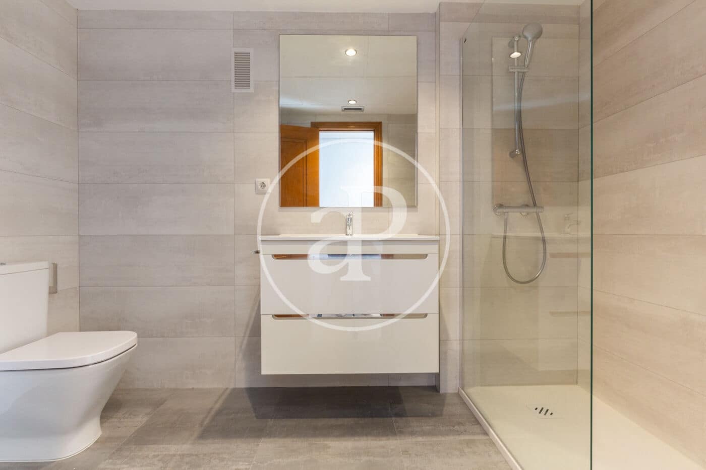 3 quarto Apartamento para arrendar em Valencia cidade - 1 850 € (Ref: 9465660)