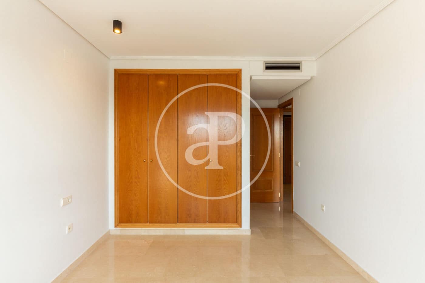 3 quarto Apartamento para arrendar em Valencia cidade - 1 850 € (Ref: 9465660)