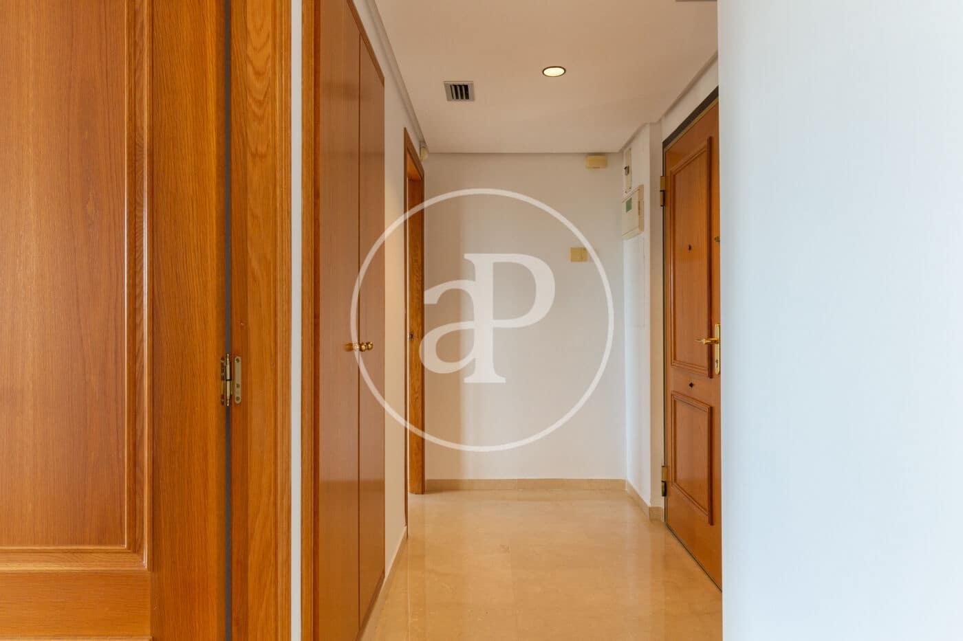 3 quarto Apartamento para arrendar em Valencia cidade - 1 850 € (Ref: 9465660)